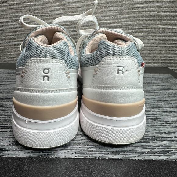 On Cloud Shoes White Leather On The Roger Advantage Low 48.99454 Womens 10 - Picture 9 of 15